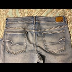 American Eagle Light Artist Crop Jean size 16